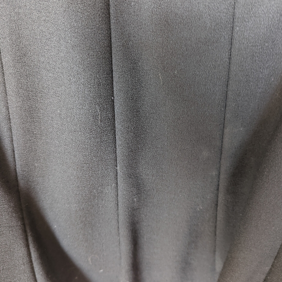 Stefi Lara skirt suit - Picture 6 of 6